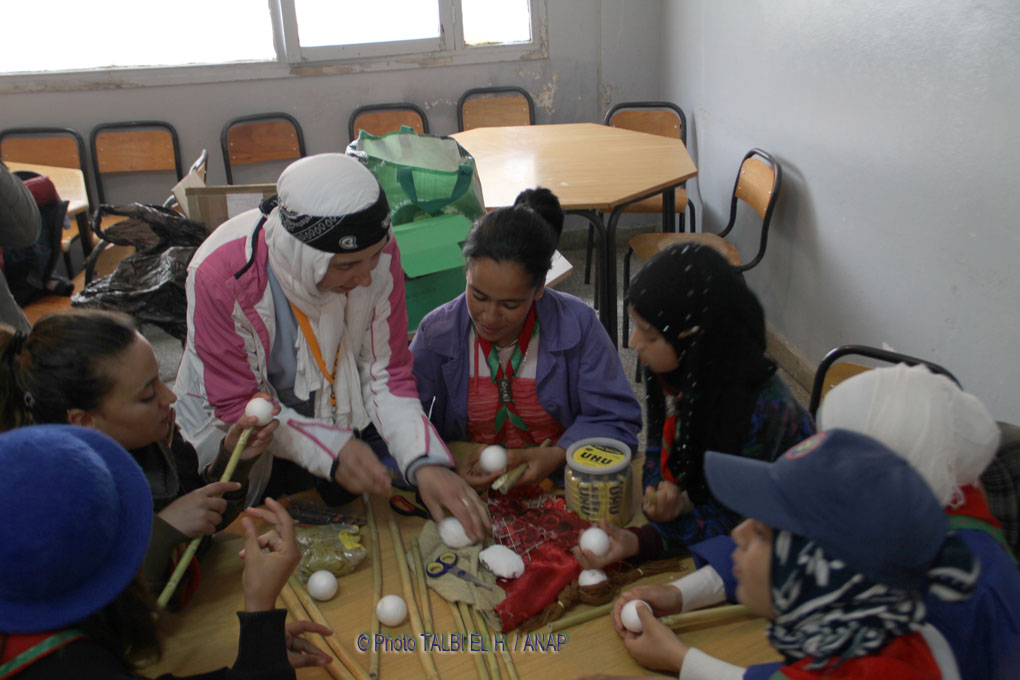 Activits pour les filles avec Khadija Benaddi